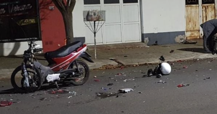Choque frontal entre dos motos en La Pampa: murió una joven de 18 años y hay tres adolescentes internados